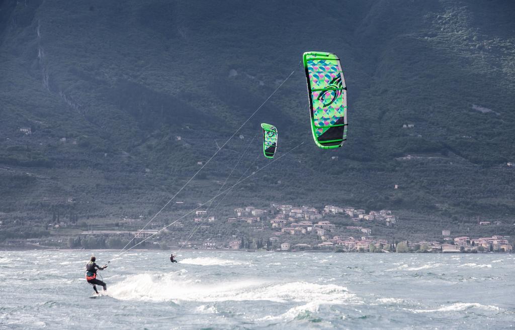 Kite&Lounge Hotel Club da Baia Brenzone sul Garda Exterior foto